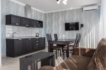 Apartments: Photo 2