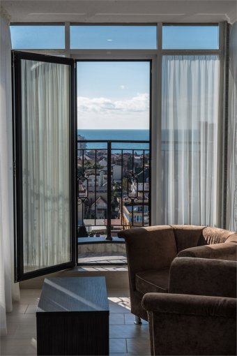 Apartments: Photo 4